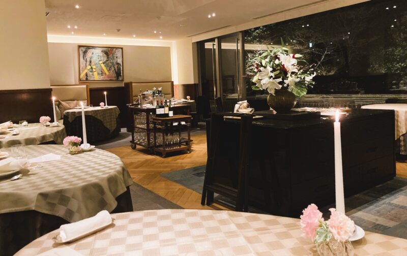  【THE HIRAMATSU HOTELS & RESORTS 仙石原】レストラン：内観２