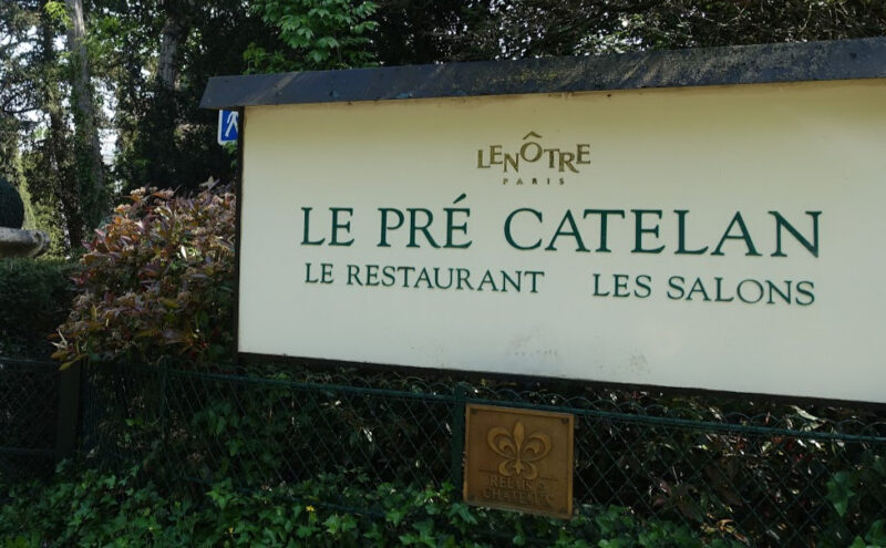 【Le Pre Catelan (ル・プレ・カトラン)】入り口看板