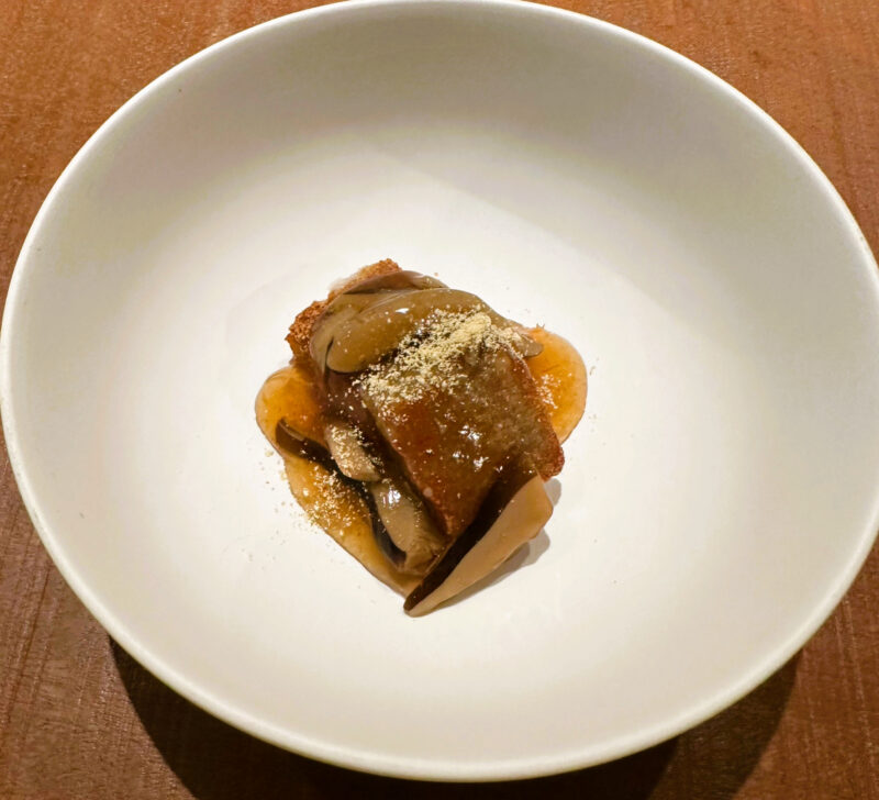 加賀レンコンｘアワビ茸の料理